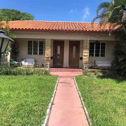 Buy this studio house on 11121 NE 9th Ct in Biscayne Park, Florida