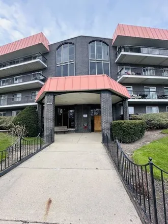 Buy this 2 bed condo on 4900 Foster Street in Skokie, IL 60077