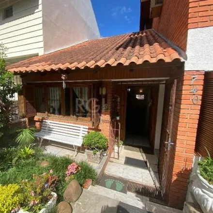 Buy this 5 bed house on Rua Fernando Osório in Teresópolis, Porto Alegre - RS