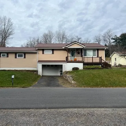Image 2 - 113 Perks Street, Hudson, Decatur Township, PA 16866, USA - House for sale