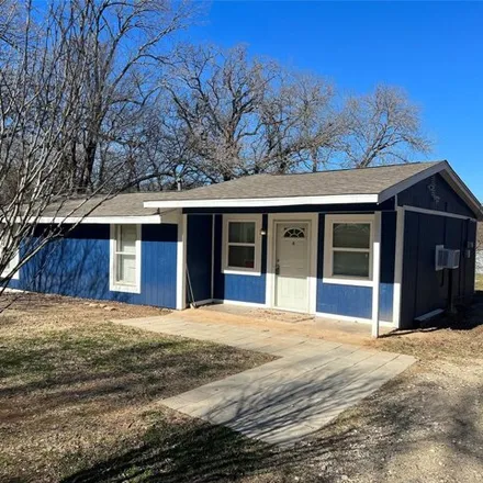 Buy this 3 bed house on 1099 East Chestnut Street in Denison, TX 75021