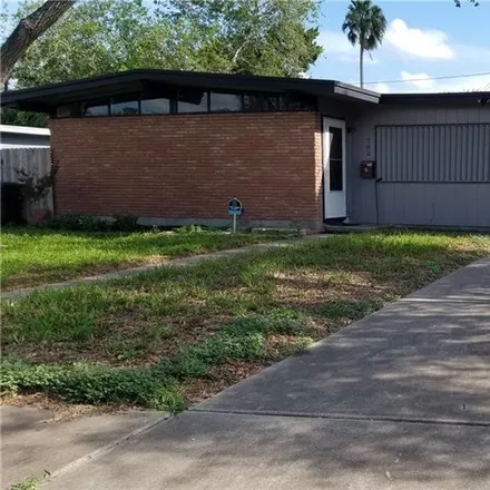Rent this 3 bed house on 702 Santa Anita Drive in Kingsville, TX 78363