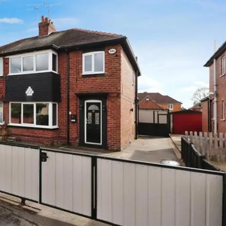 Buy this 3 bed duplex on Abingdon Road in Doncaster, DN2 5JP