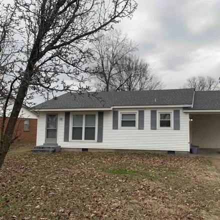 Buy this 2 bed house on 1222 Palmer Street in Dyersburg, TN 38024