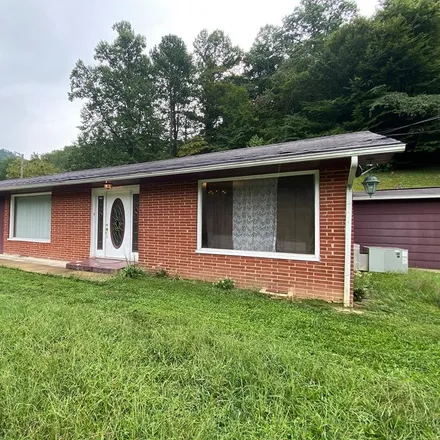 Buy this 3 bed house on 109 Mate Street in Matewan, Mingo County