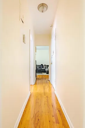 Image 4 - 346 Montgomery St, Brooklyn, NY 11225, USA - Room for rent