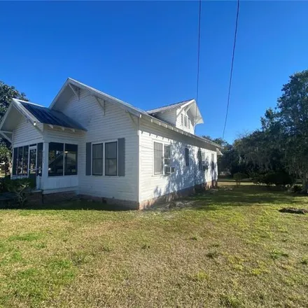 Rent this 2 bed house on 1423 West Main Street in Leesburg, FL 34748
