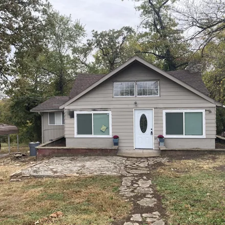 Buy this 4 bed house on 902 Knox Avenue in Hollister, MO 65672