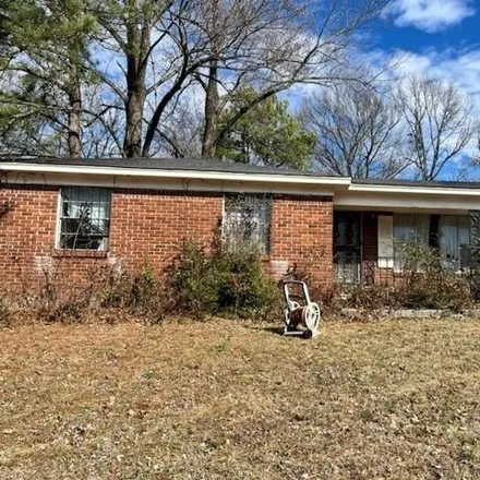 Buy this 3 bed house on 4636 Maddox Avenue in Memphis, TN 38128
