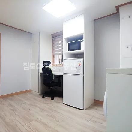 Rent this 1 bed apartment on 서울특별시 관악구 신림동 254-227
