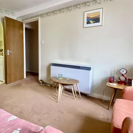 Image 5 - The Beach Hut, 256 Terminus Road, Eastbourne, BN21 3DE, United Kingdom - Apartment for sale