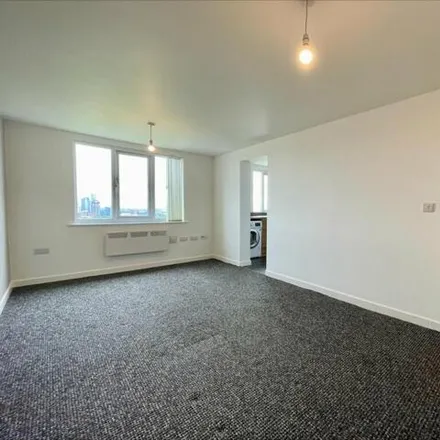 Image 3 - Bronte Court, SALFORD, M6 - Room for rent