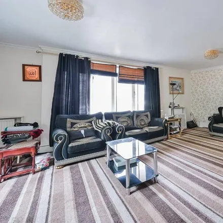 Rent this 3 bed apartment on 25-27 Lorne Close in London, NW8 7JJ
