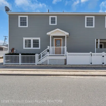 Image 1 - 109 Stockton Avenue, Seaside Park, Ocean County, NJ 08752, USA - House for sale