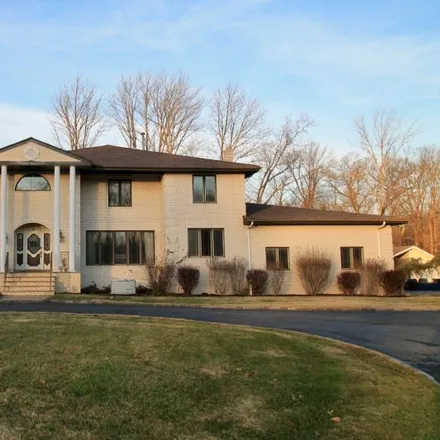 Buy this 7 bed house on 242 Bee Meadow Parkway in Hanover Township, NJ 07981