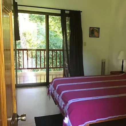 Rent this 2 bed house on Costa Rica
