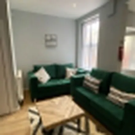 Image 2 - Alderson Road, Liverpool, L15 1HG, United Kingdom - Apartment for rent