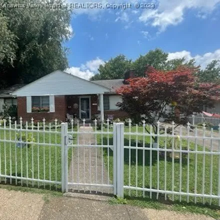 Buy this 3 bed house on 860 Chester Road in Charleston, WV 25302