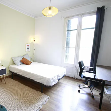 Rent this 6 bed room on Condis in Gran Via de les Corts Catalanes, 460