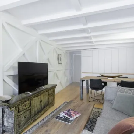 Rent this 1 bed apartment on Have a bite in Rua dos Caldeireiros 69, 4050-140 Porto