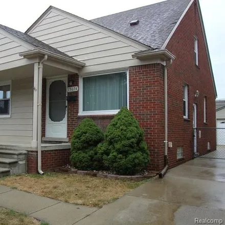 Rent this 3 bed house on 15674 Russell Avenue in Allen Park, MI 48101