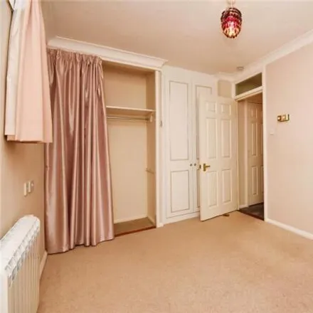 Image 8 - Albion Court, Great Burstead, CM12 9LB, United Kingdom - Apartment for sale