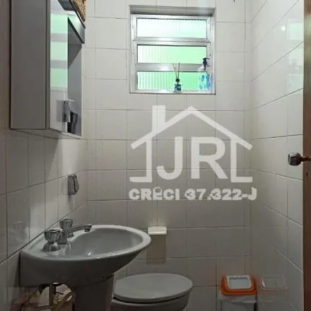 Buy this 3 bed house on Rua Doutor Theodoro José Bayeux in Vila Nossa Senhora das Vitórias, Mauá - SP