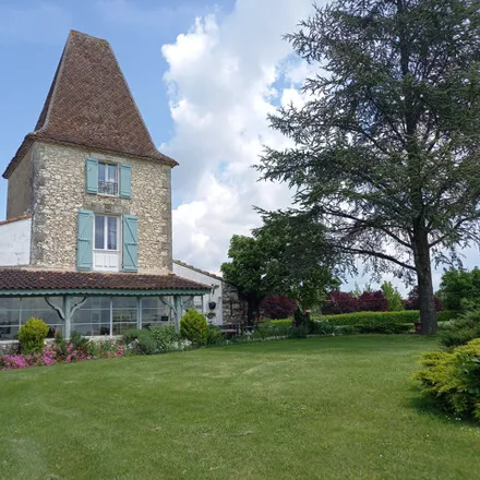 Buy this 2 bed house on 1 Rue Saint-Pierre in 47210 Villeréal, France
