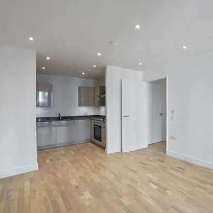 Image 2 - Parkview House, Victoria Road South, Chelmsford, CM1 1NG, United Kingdom - Room for rent