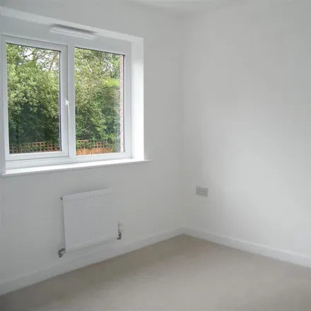 Image 7 - George Crescent, Cardiff, CF3 6AG, United Kingdom - Townhouse for rent