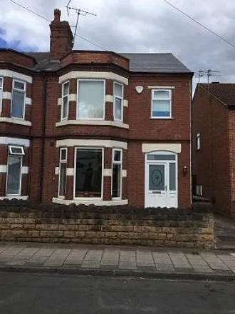 Rent this 6 bed house on 25 Marlborough Road in Beeston, NG9 2HG