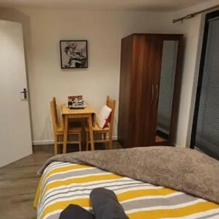 Rent this 1 bed apartment on James Avenue in London, NW2 4AJ