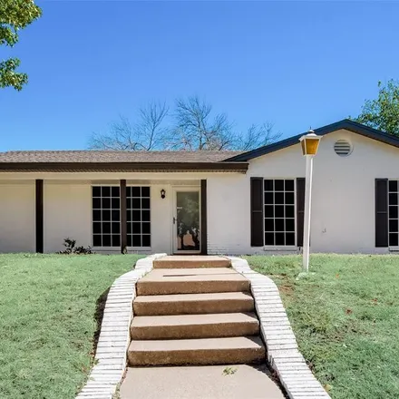 Buy this 3 bed house on 2601 Bent Tree Lane in Arlington, TX 76016