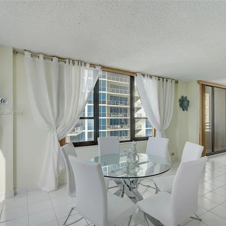 Image 3 - 3505 South Ocean Drive - Condo for rent