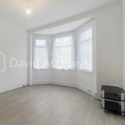Rent this 3 bed townhouse on Saxon Road in London, N22 5EB