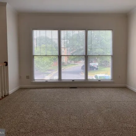 Image 7 - Woodfield Drive, Centreville, VA 20120, USA - House for rent