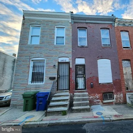 Buy this studio townhouse on 1821 North Chapel Street in Baltimore, MD 21213