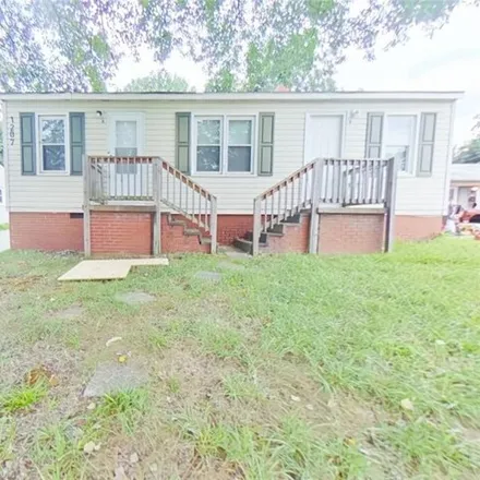 Buy this studio house on 1223 Asheboro Street in High Point, NC 27260