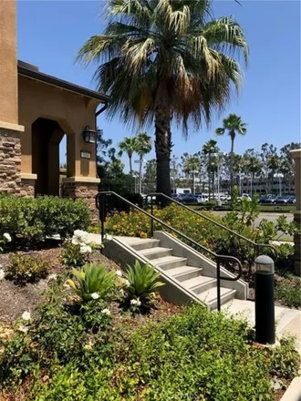 Image 2 - Mercedes-Benz of Foothill Ranch, 81 Auto Center Drive, Lake Forest, CA 92610, USA - House for rent