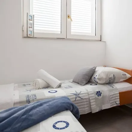 Image 7 - Grad Omiš, Split-Dalmatia County, Croatia - Apartment for rent
