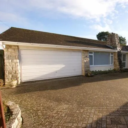Buy this 4 bed house on Hamilton Road in Corfe Mullen, BH21 3PH