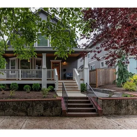 Buy this 8 bed house on 4417 North Gantenbein Avenue in Portland, OR 97217