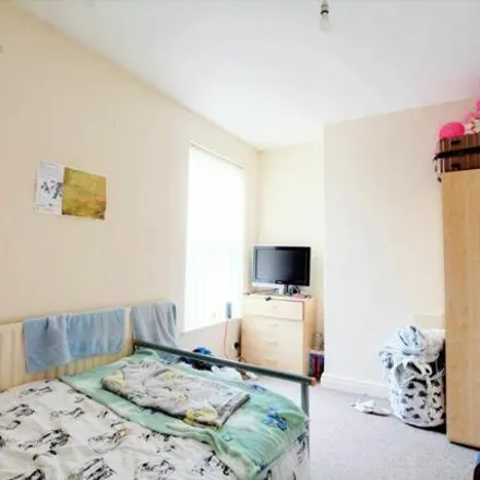 Image 4 - 8 Lake Street, Nottingham, NG7 4BT, United Kingdom - Apartment for rent