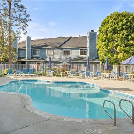 Image 1 - 26445 Frampton Avenue, Harbor Pines, Los Angeles, CA 90710, USA - House for sale