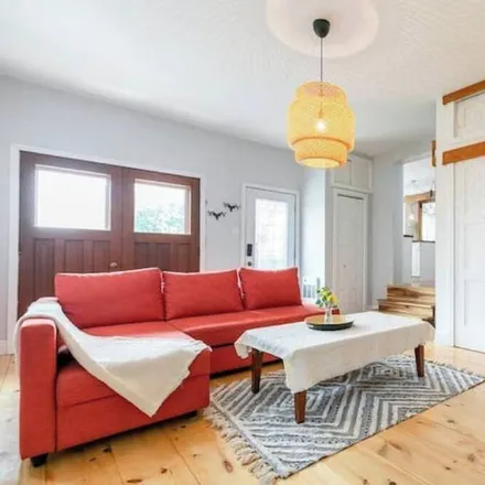 Rent this 2 bed house on Ile des Soeurs in La Prairie, QC J5R 2P1