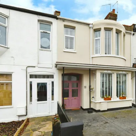 Buy this 4 bed townhouse on Manilla Road in Southend-on-Sea, SS1 2TS