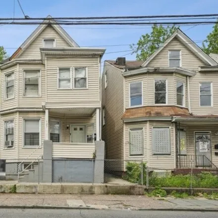 Buy this 6 bed house on 125 East Main Street in Paterson, NJ 07522