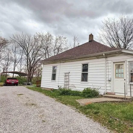 Buy this 2 bed house on 323 East Lewis Street in Anna, IL 62906
