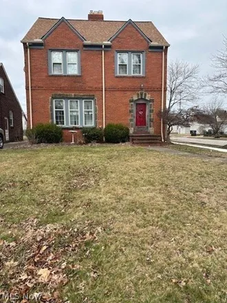 Rent this 3 bed house on West 168th Street in Cleveland, OH 44135