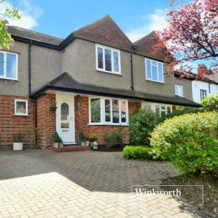 Buy this 3 bed duplex on Mulgrave Road in London, SM2 6JN